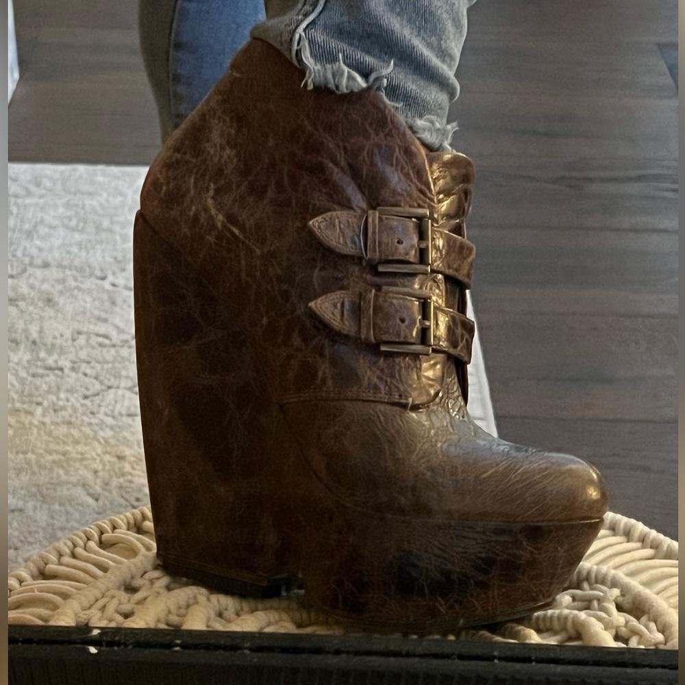 Mia limited leather heels/booties